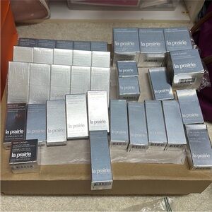 La Prairie samples bundle